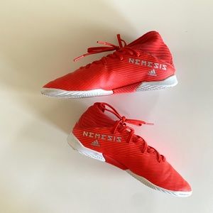 Red nemziz indoor shoes